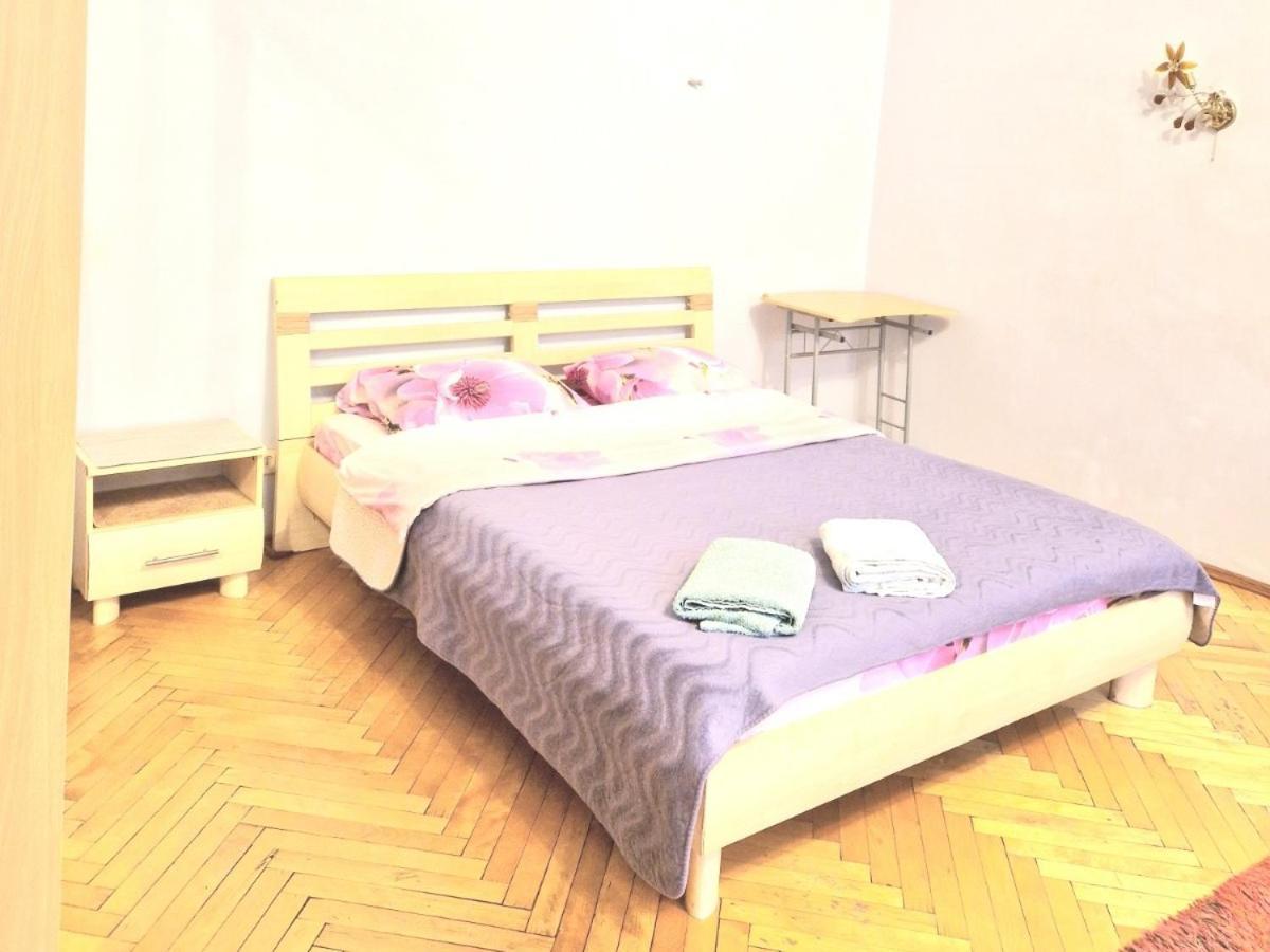 Apartments On Sholom Aleichem Та Ще Варіант Поруч 리비프 외부 사진