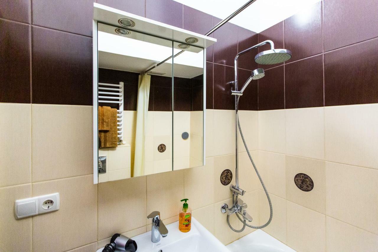 Apartments On Sholom Aleichem Та Ще Варіант Поруч 리비프 외부 사진