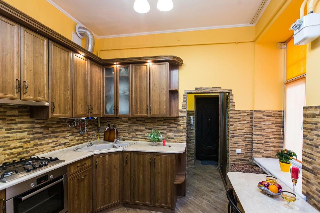 Apartments On Sholom Aleichem Та Ще Варіант Поруч 리비프 외부 사진