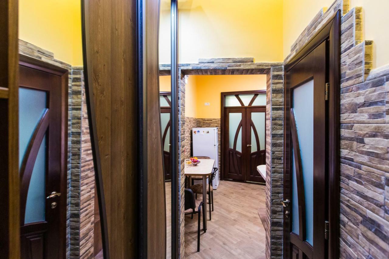 Apartments On Sholom Aleichem Та Ще Варіант Поруч 리비프 외부 사진
