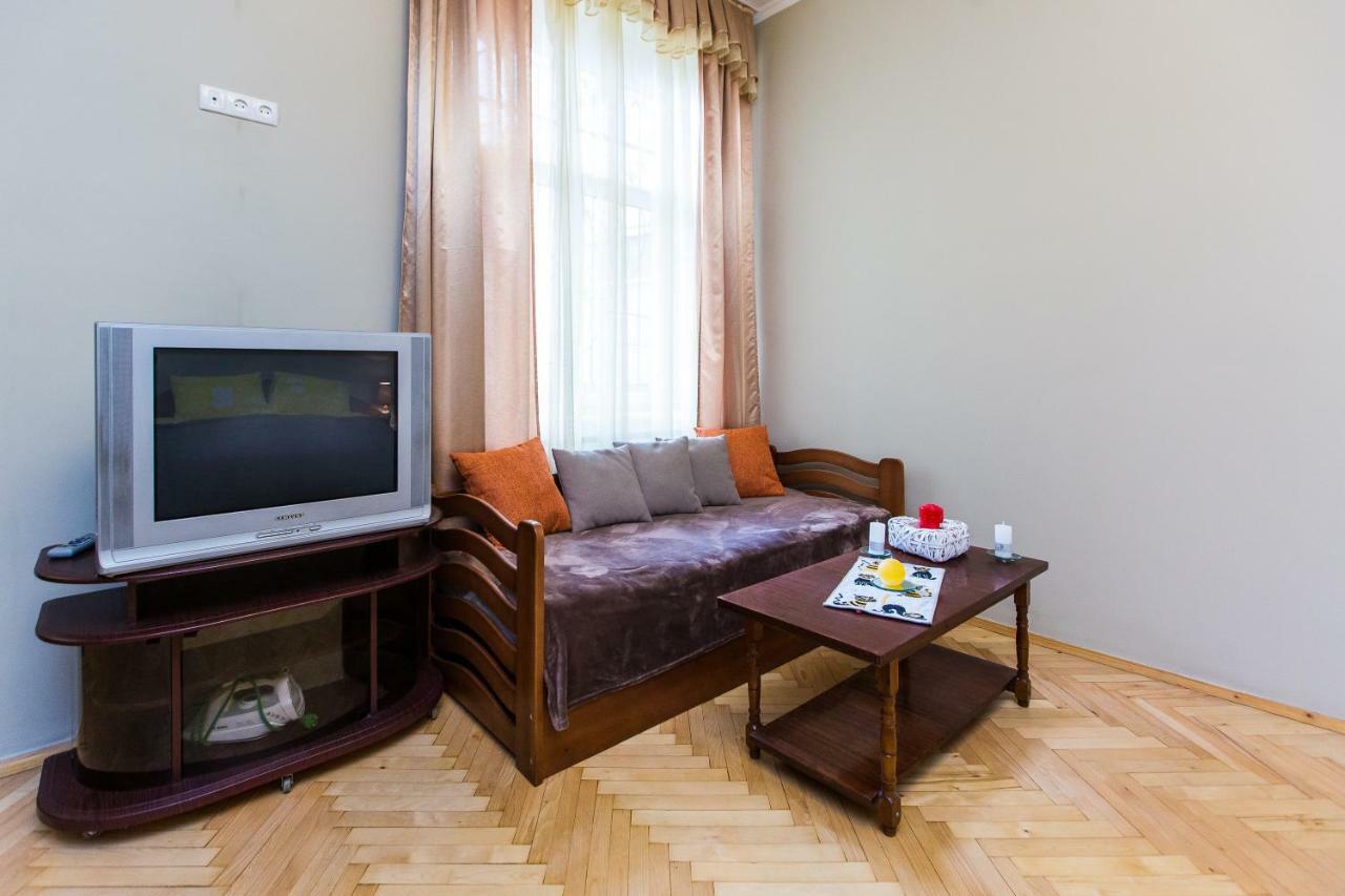 Apartments On Sholom Aleichem Та Ще Варіант Поруч 리비프 외부 사진